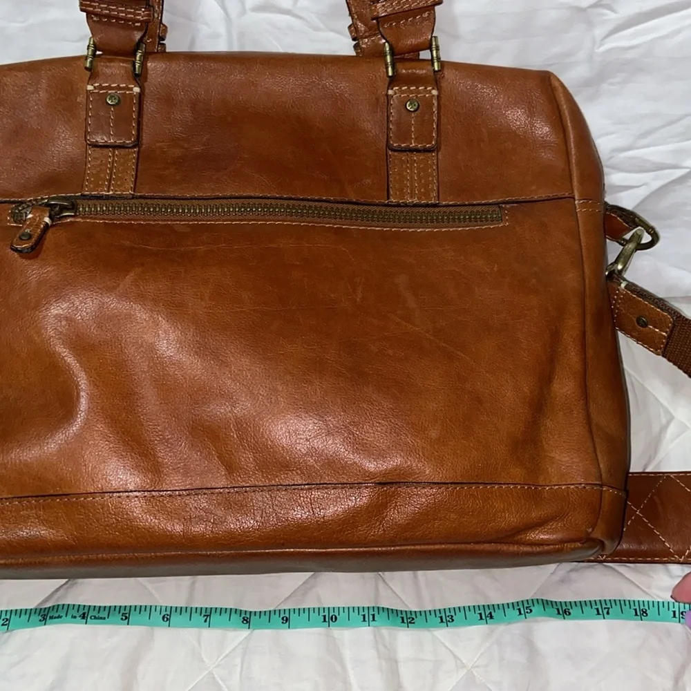 Gorgeous Tommy Bahama Leather Briefcase messenger bag